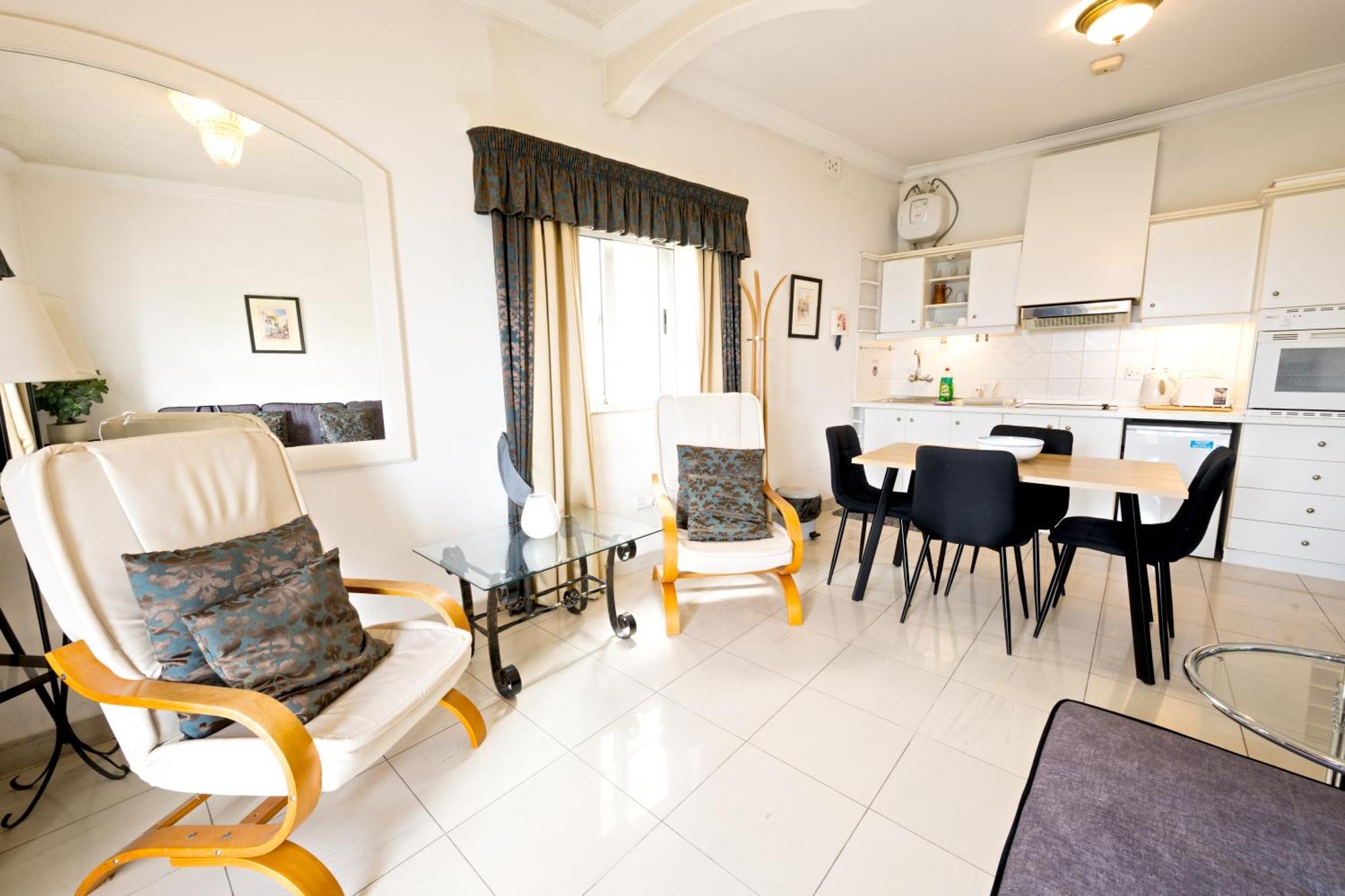 Vic- Seafront Apartment Sliema Exterior photo